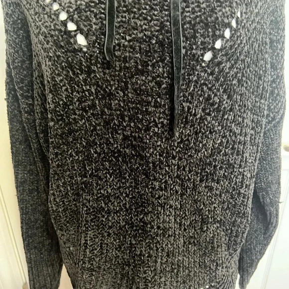 True Craft Black Sweater Size 2x - Picture 3 of 7